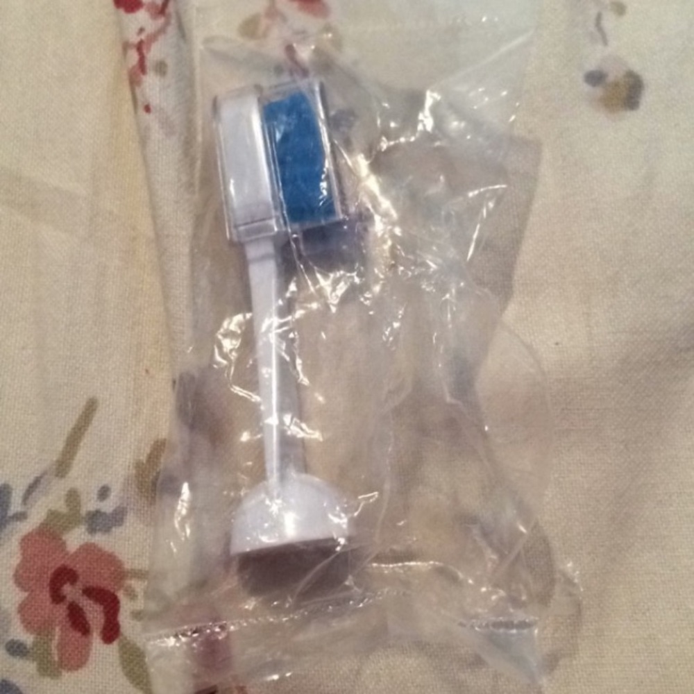 Toothbrush head
